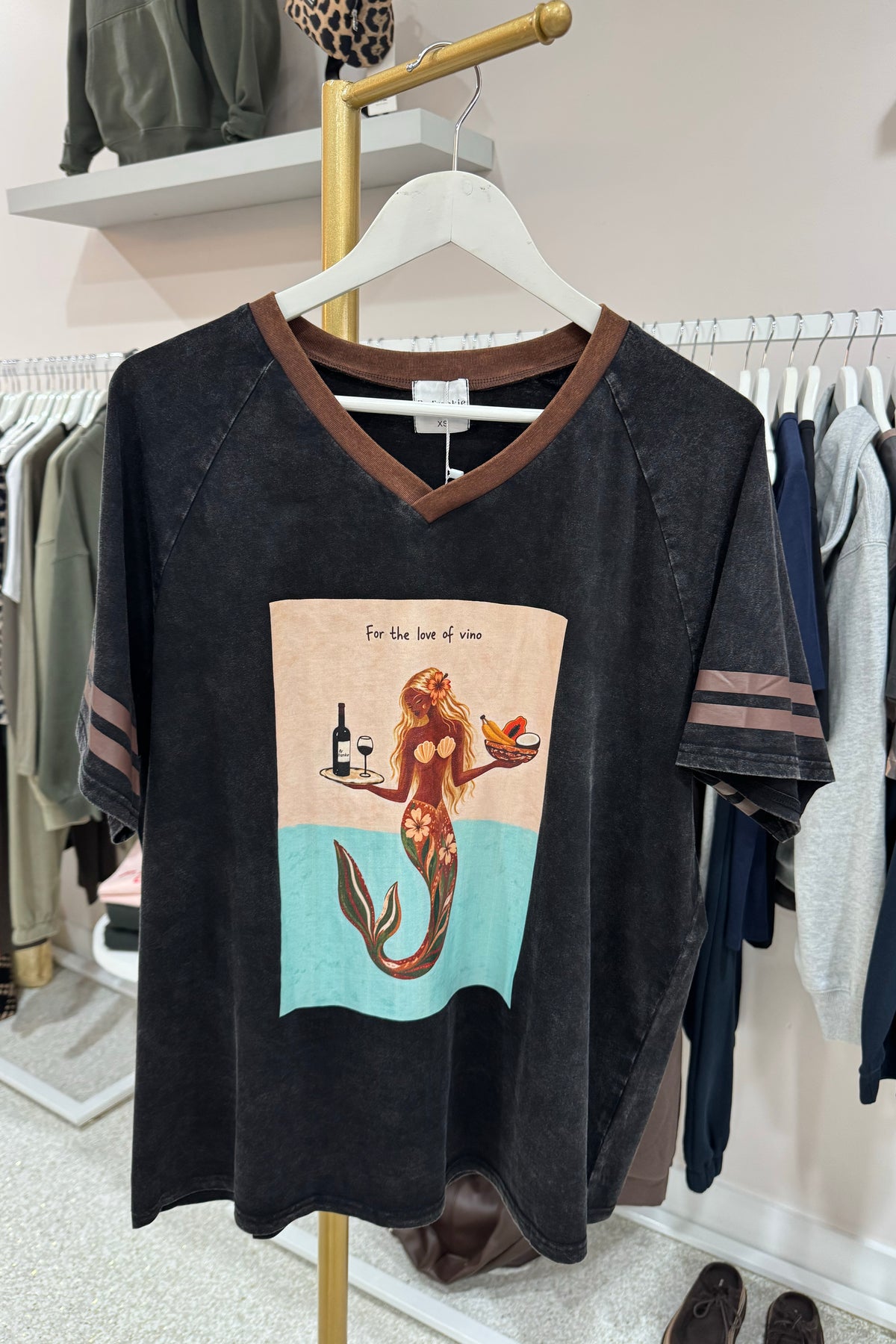 Chosen By Fifi & Annie Vino Love Tee | Washed Black