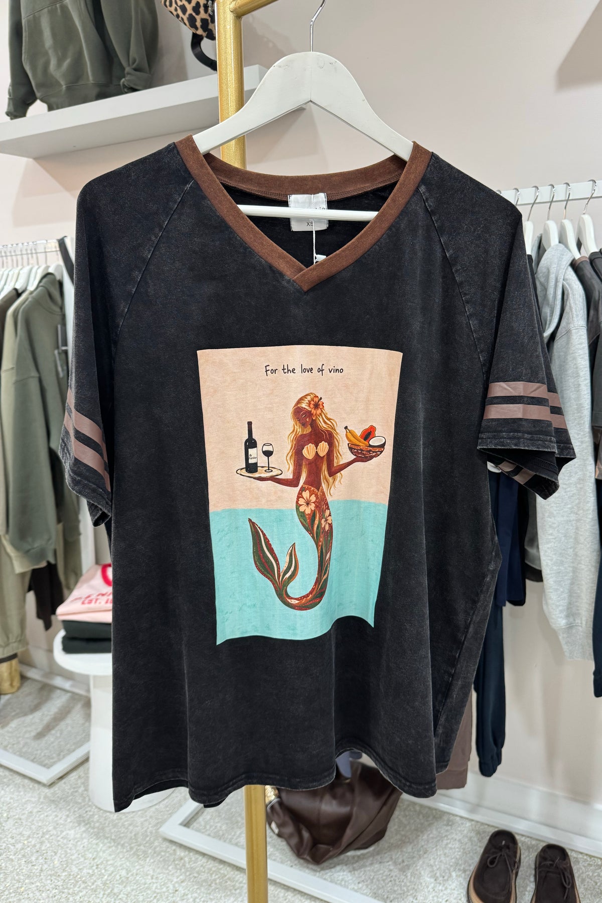 Chosen By Fifi & Annie Vino Love Tee | Washed Black