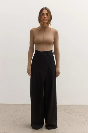 Bayse Brand Anisa Turtle Neck Long Sleeve Top | Walnut