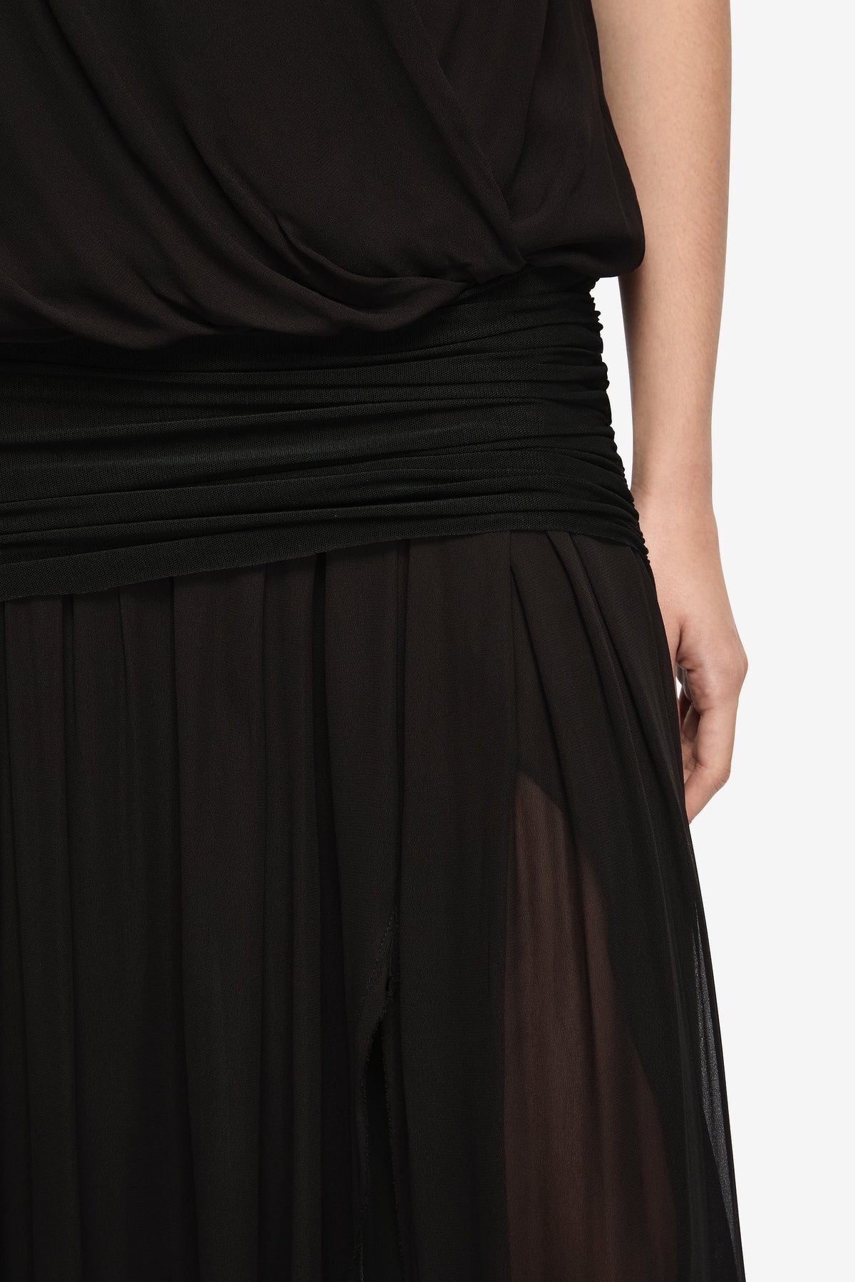 Bec + Bridge Jasmin V Maxi Dress | Black