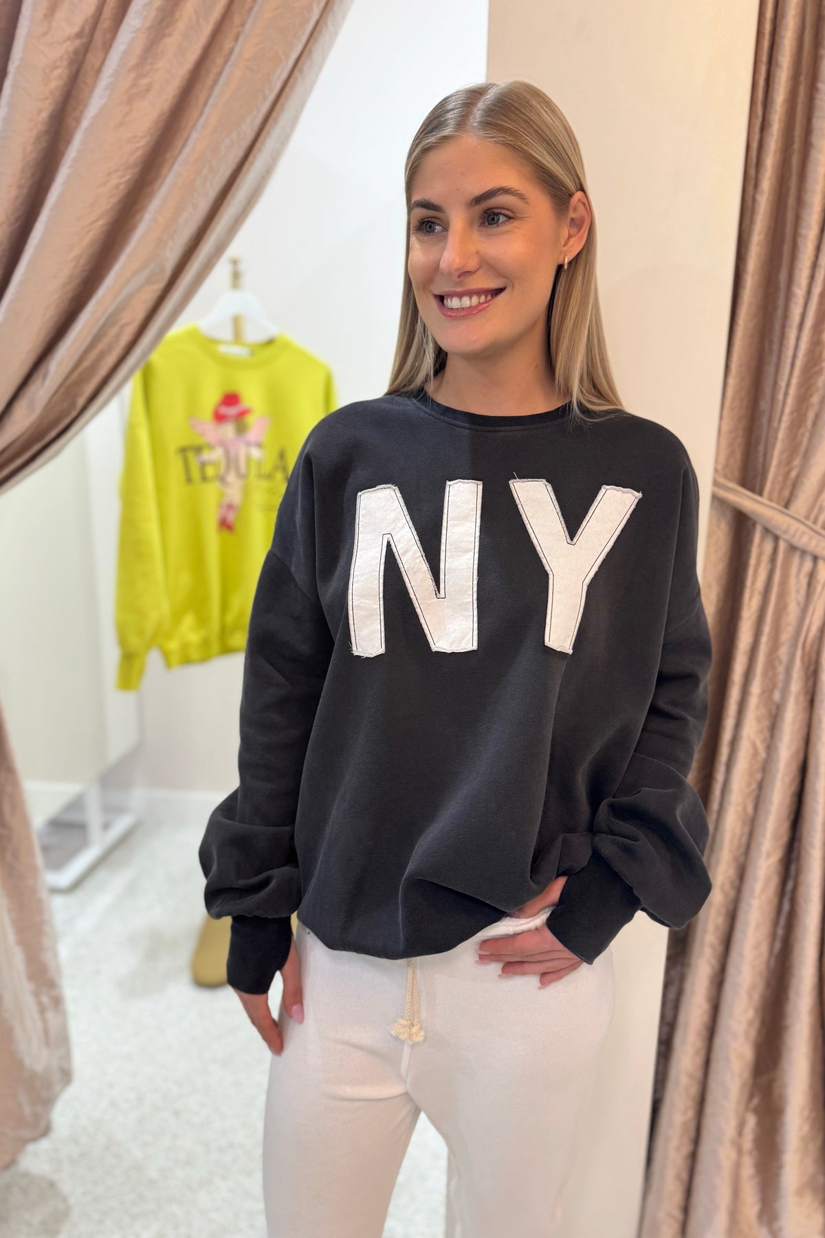 The Laundry Room Big In NY Jumper | Black Snow