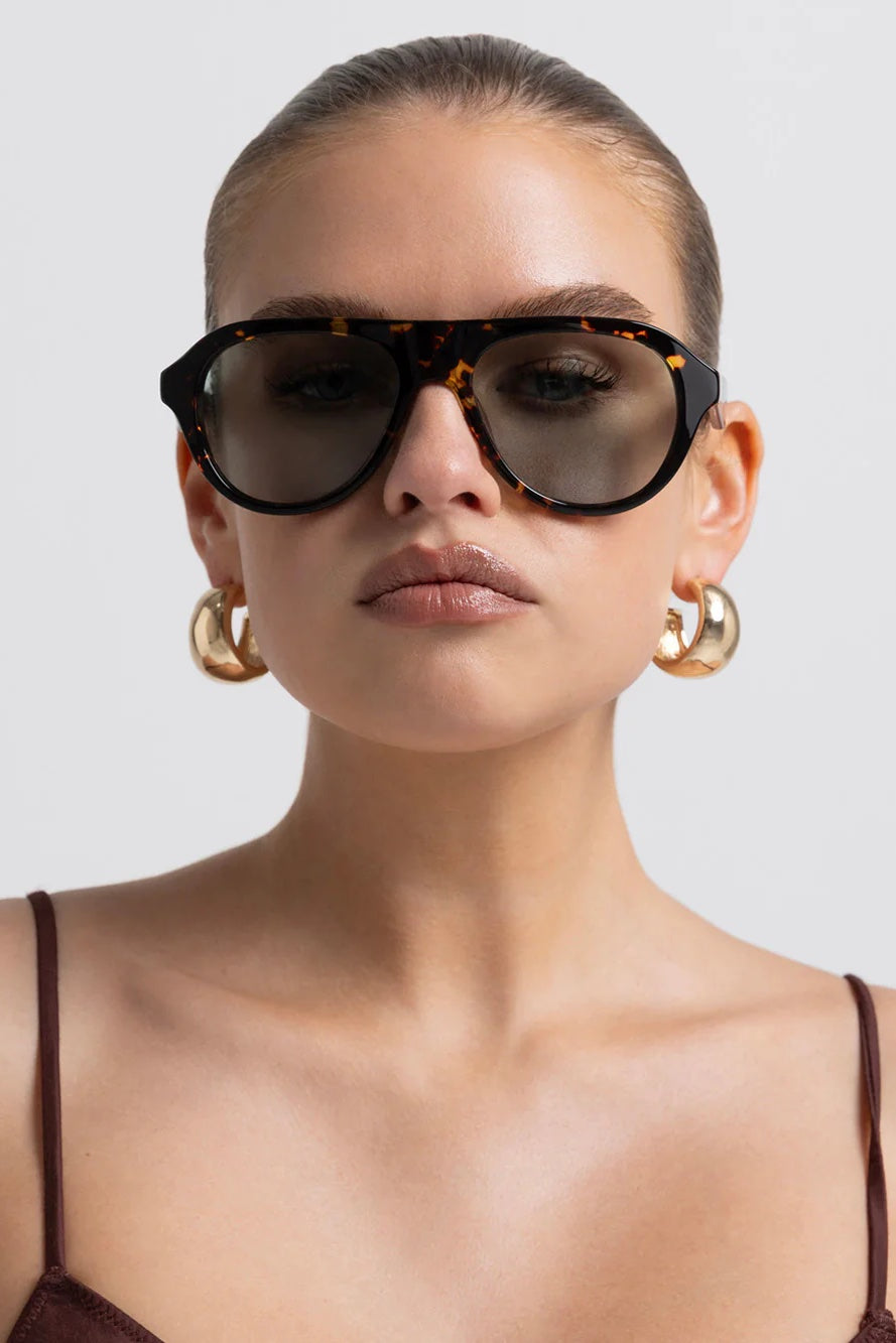 Banbe The Riley | Amber Tort / Light Green