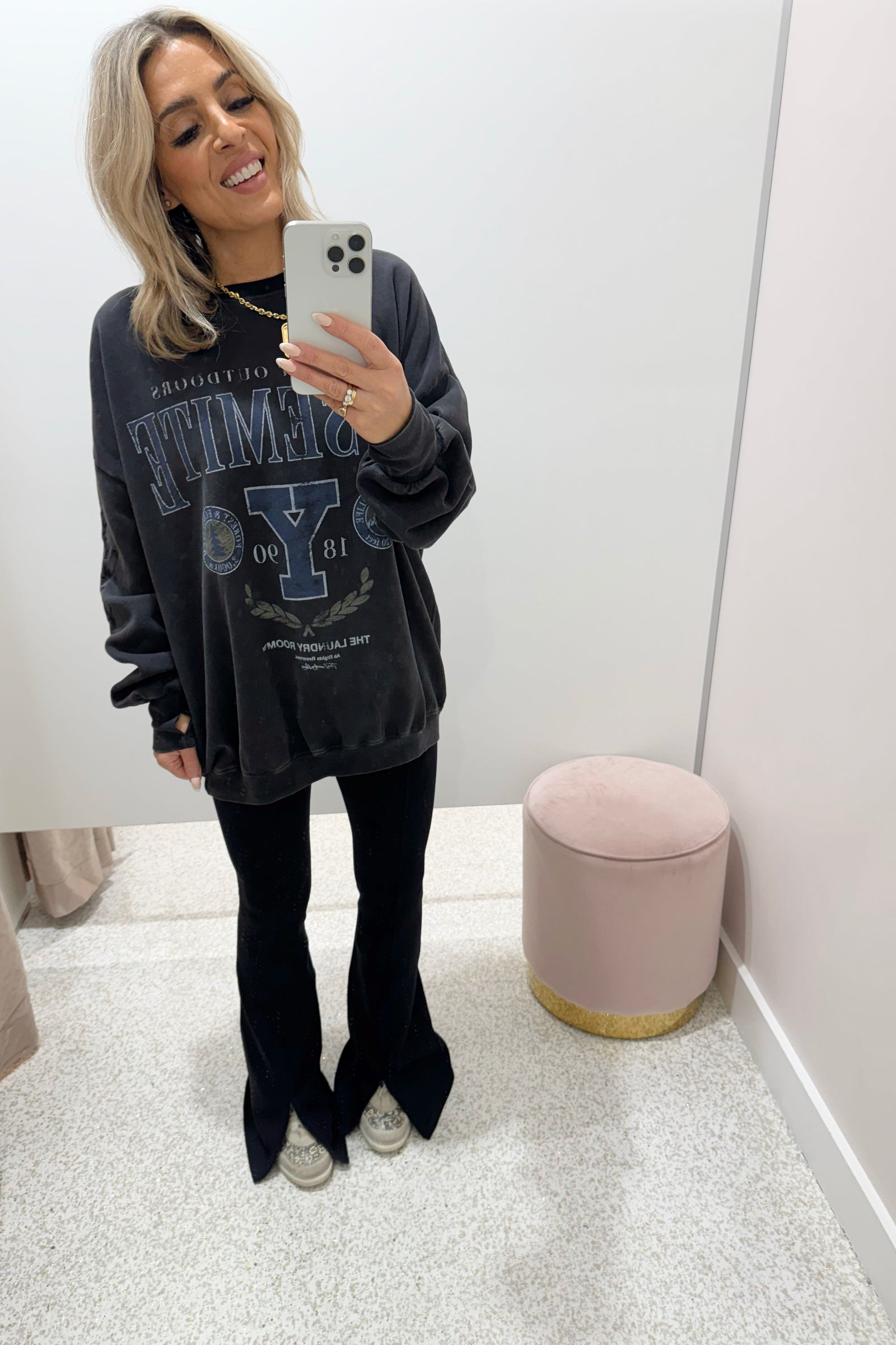 The Laundry Room Team Yosemite Jumper | Black Snow