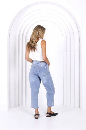 Chosen By Fifi & Annie The Tonia Relaxed Cropped Denim Jean | Light Blue Denim