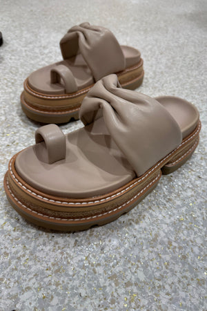 Alias Mae Valerie Platform Slide | Cream