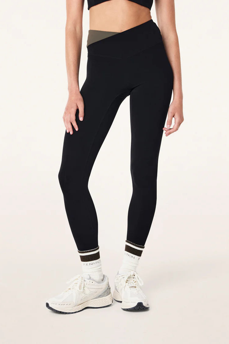 P.E Nation Wander Full length Legging | Black / Tarmac