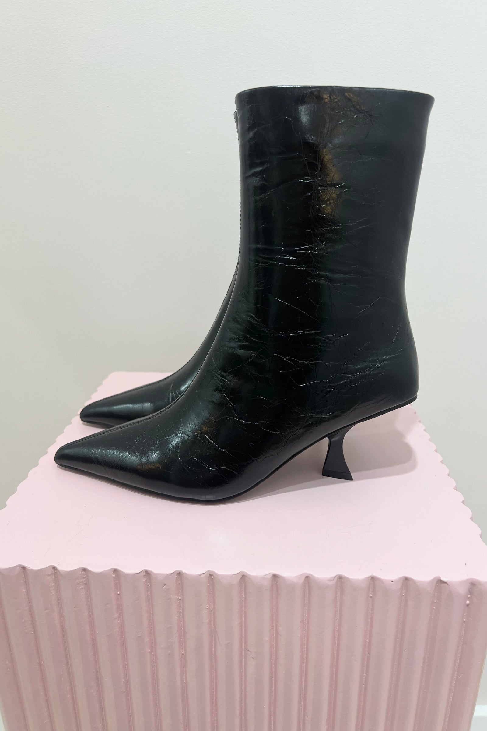 Alias Mae Freddie Boot | Black