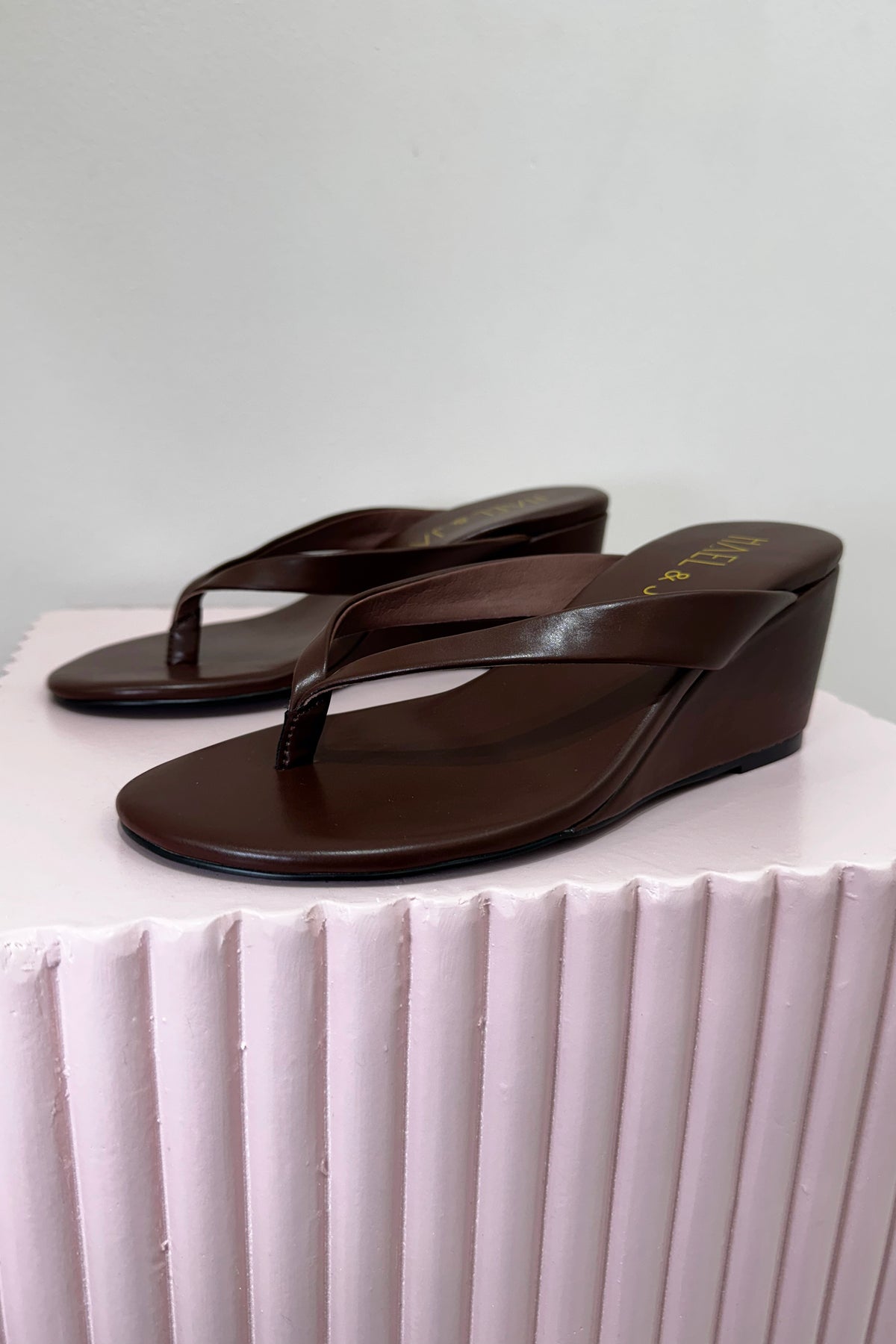 Hael & Jax Refined Wedge | Chocolate
