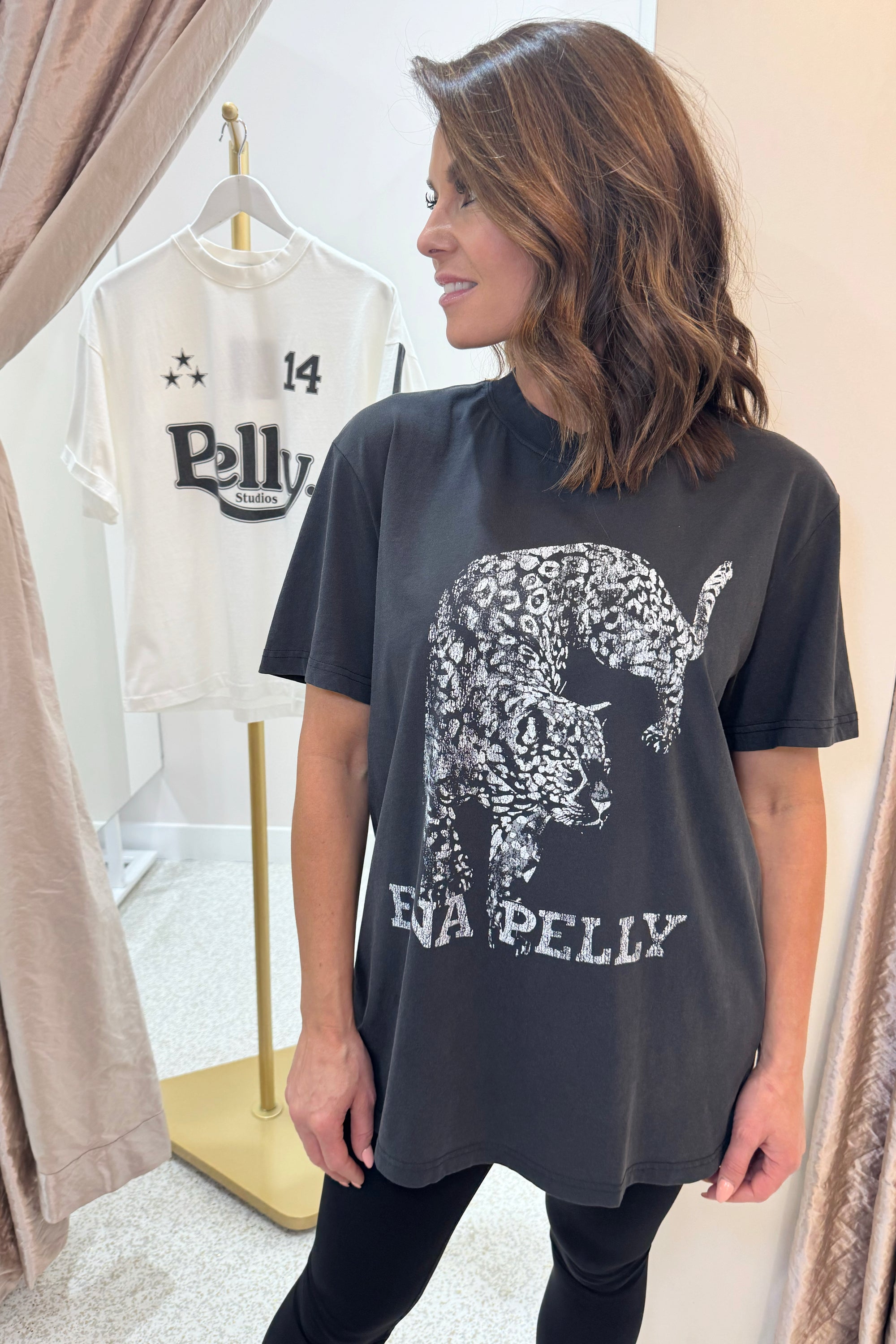 Ena Pelly Crawling Leopard Tee | Vintage Black