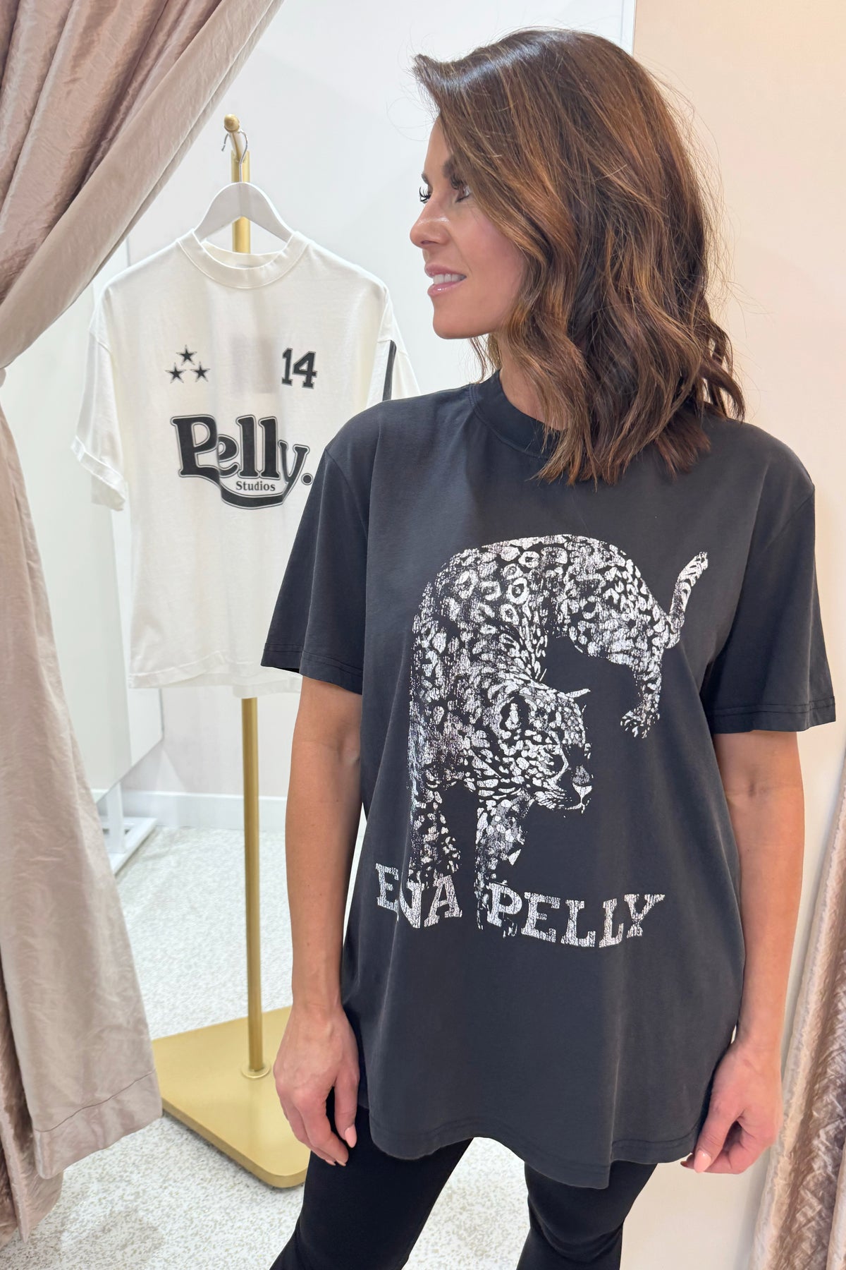 Ena Pelly Crawling Leopard Tee | Vintage Black