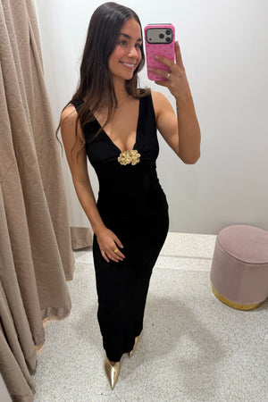 Chosen By Fifi & Annie The Textured Jersey Midi Dress | Black