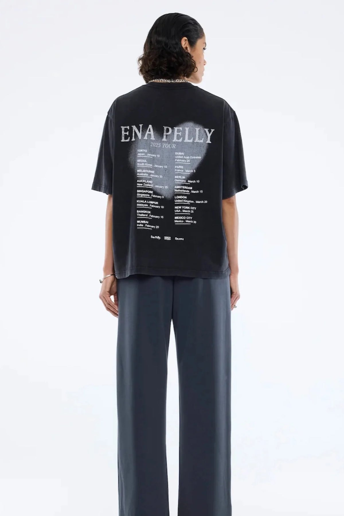 Ena Pelly Heart Tour Tee | Vintage Black