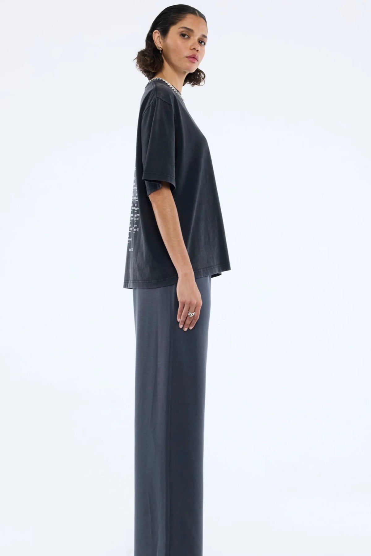 Ena Pelly Heart Tour Tee | Vintage Black