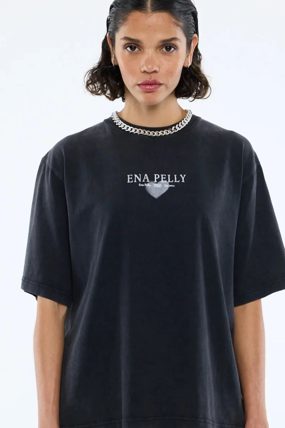 Ena Pelly Heart Tour Tee | Vintage Black