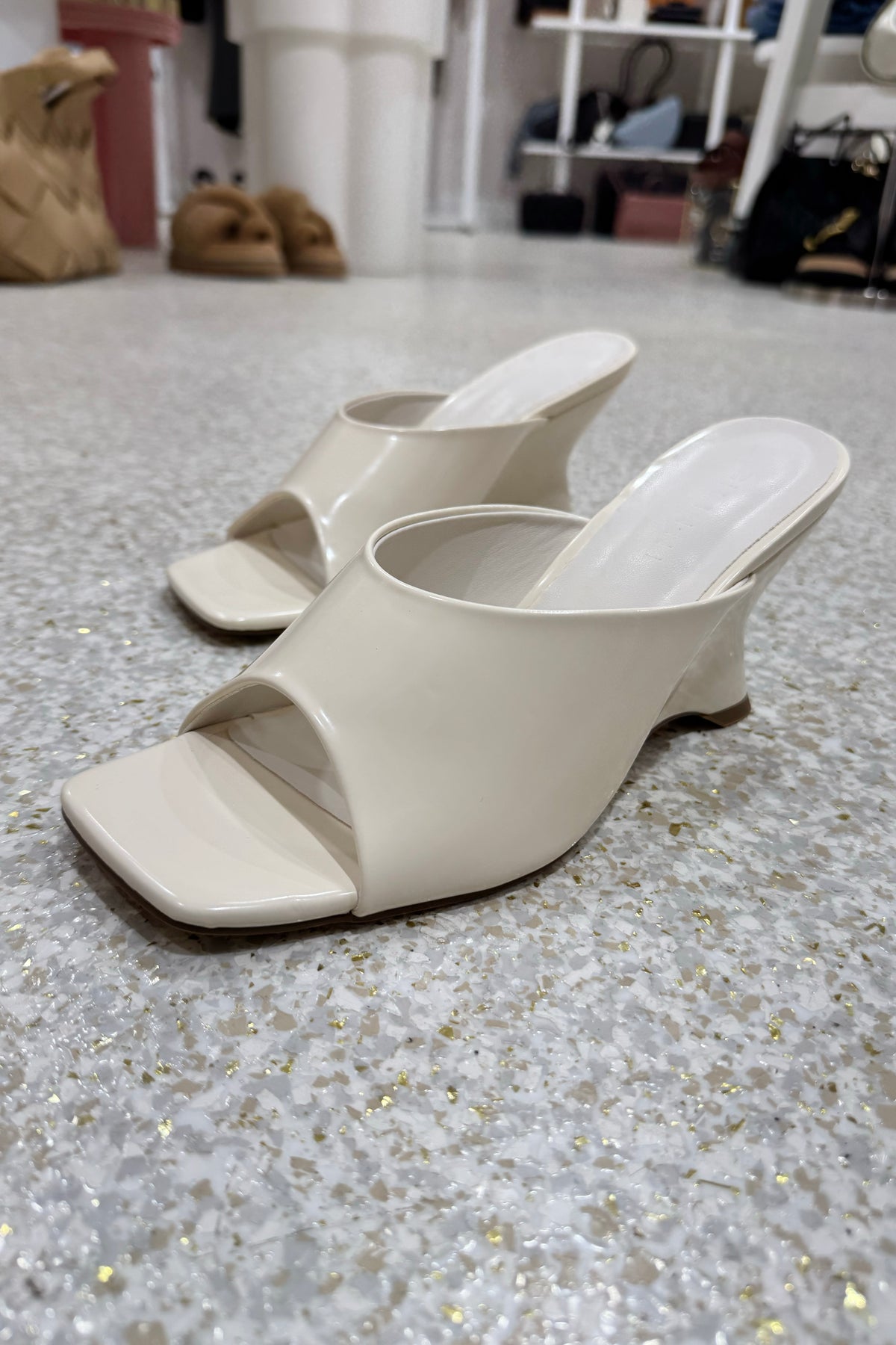 Billini Iselle Wedge | Bone Shine