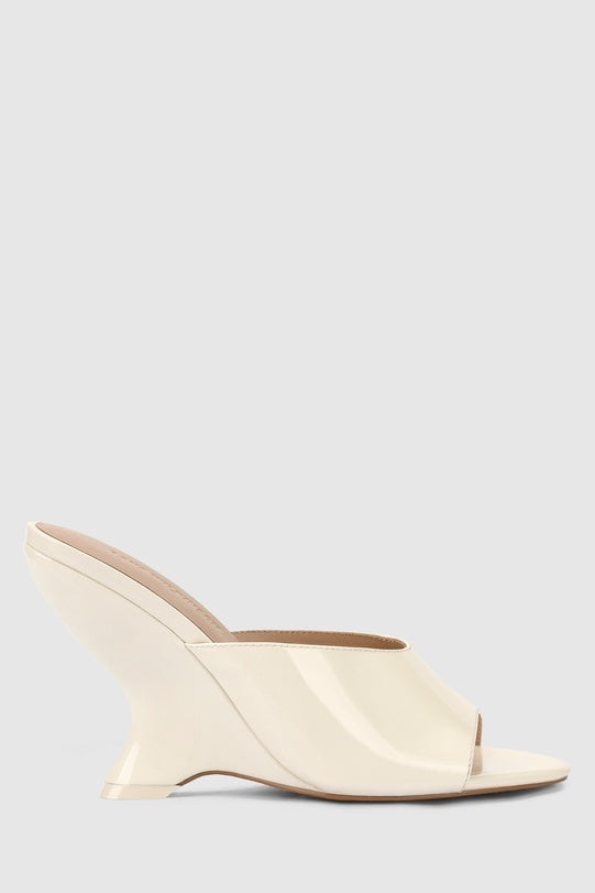 By Lana Wilkinson Martha Wedge | White Patent