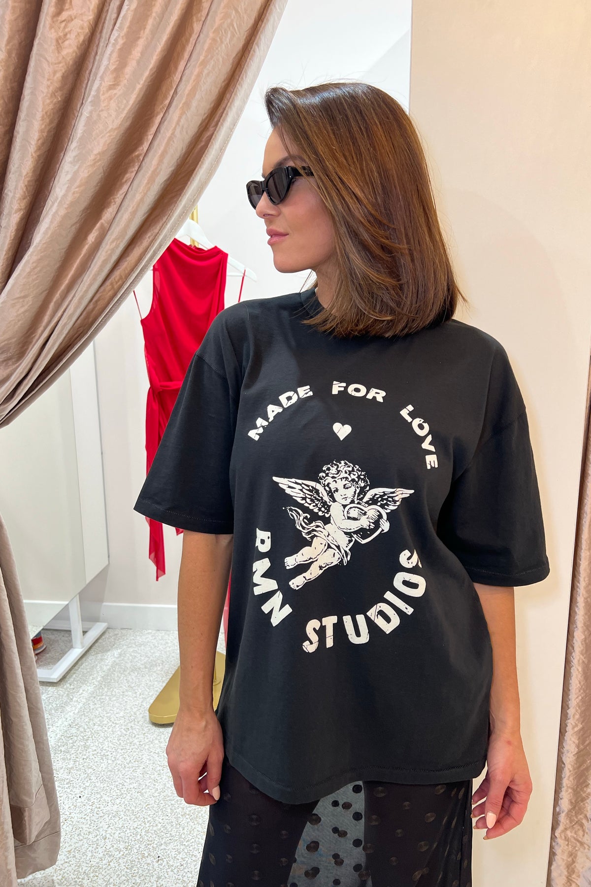 Remain Lovestruck Tee | Washed Black