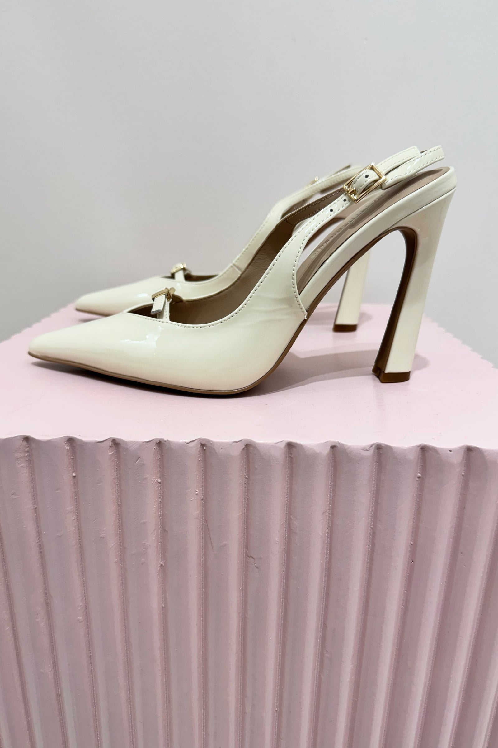Lana Wilkinson Naomi Pump | Ivory