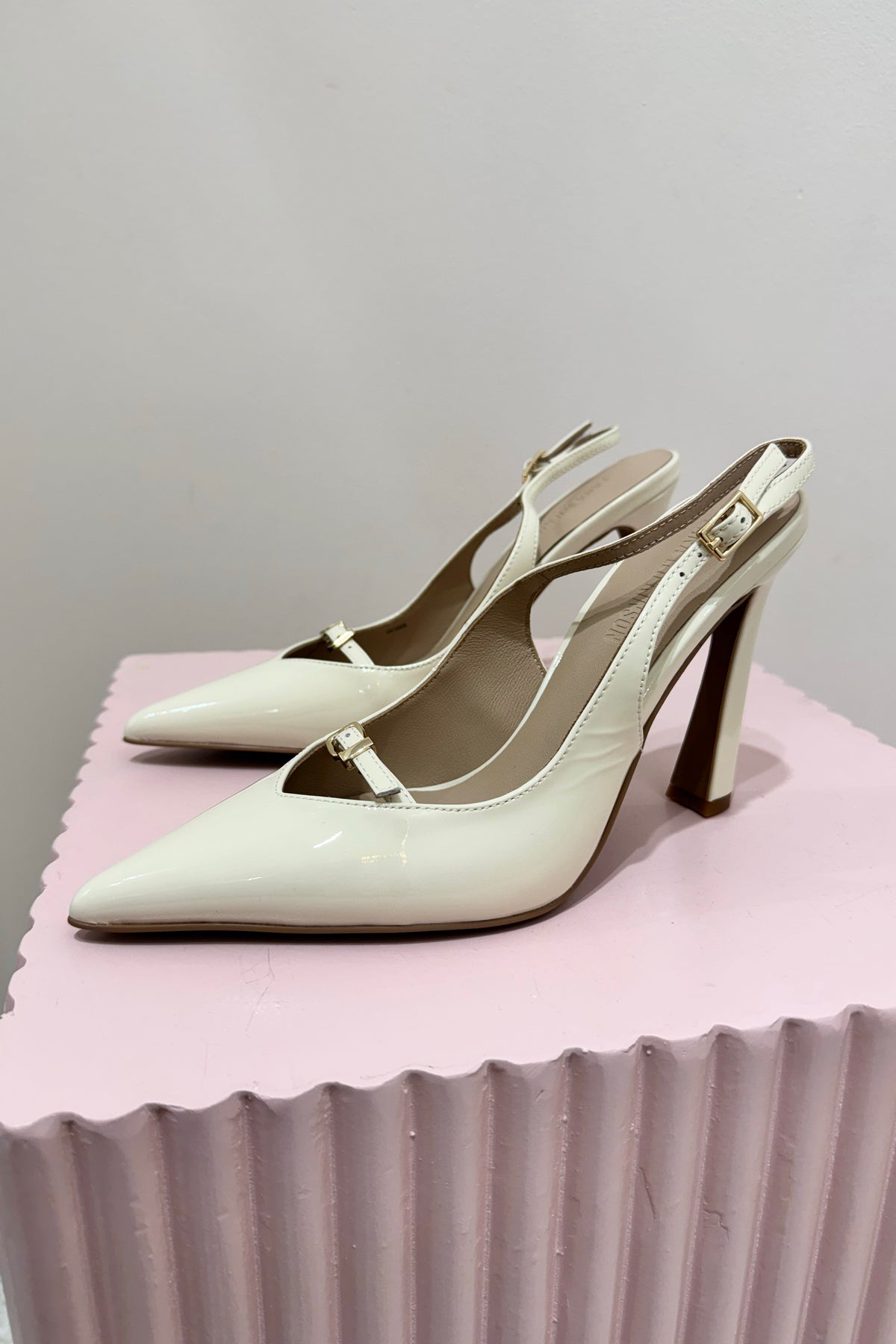 Lana Wilkinson Naomi Pump | Ivory