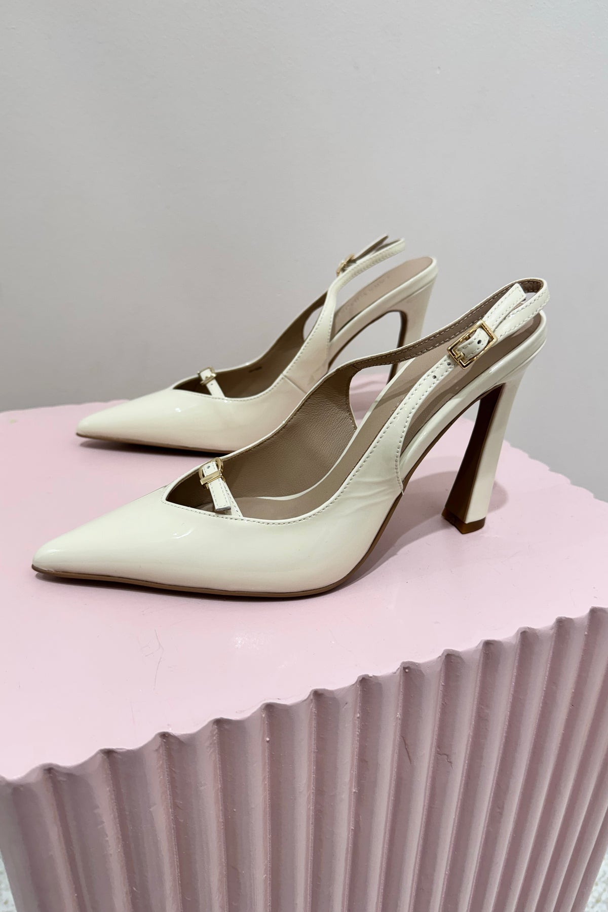 Lana Wilkinson Naomi Pump | Ivory
