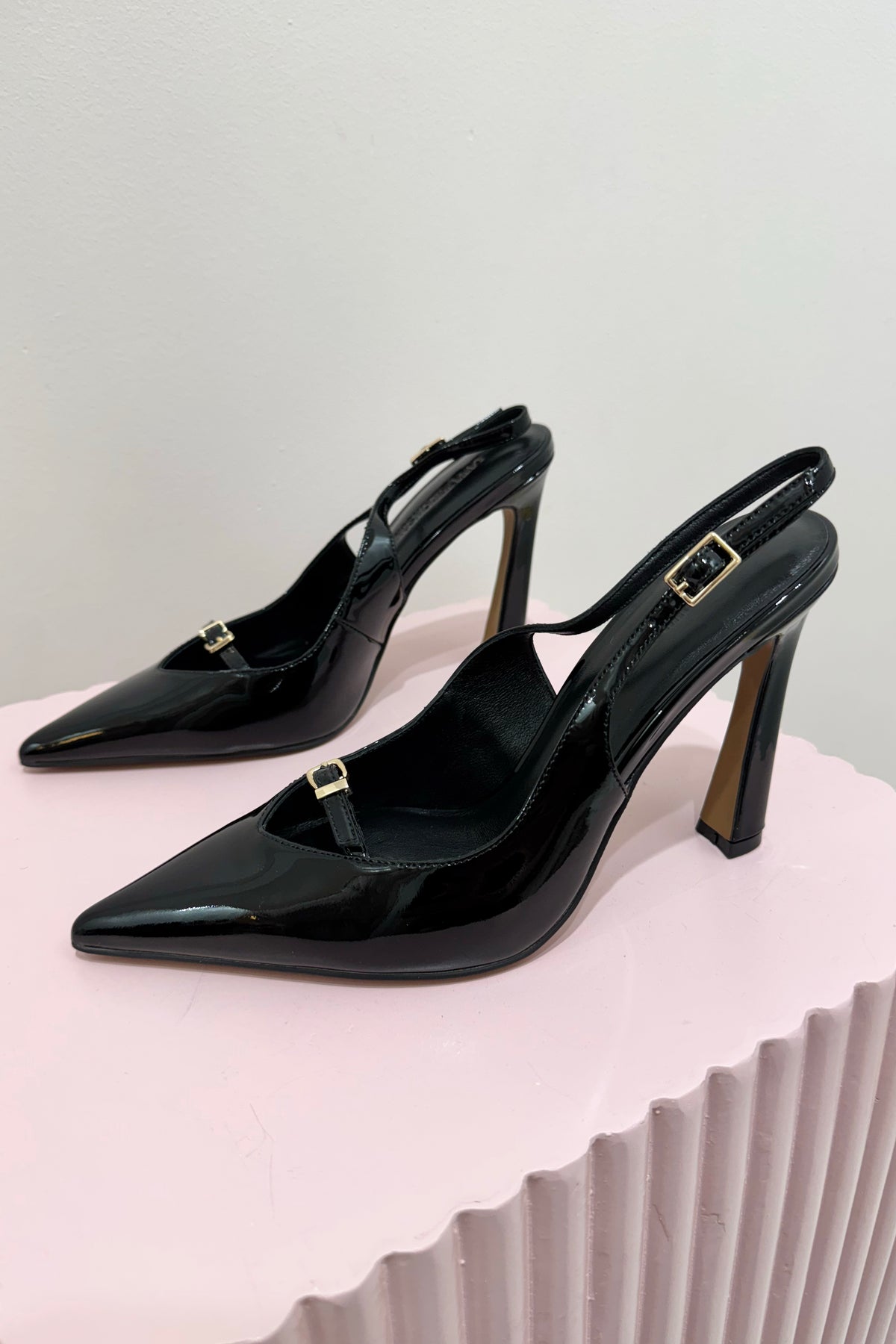 Lana Wilkinson Naomi Pump | Black