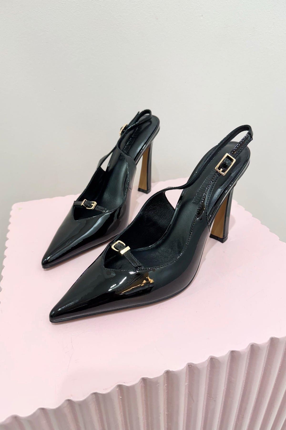 Lana Wilkinson Naomi Pump | Black