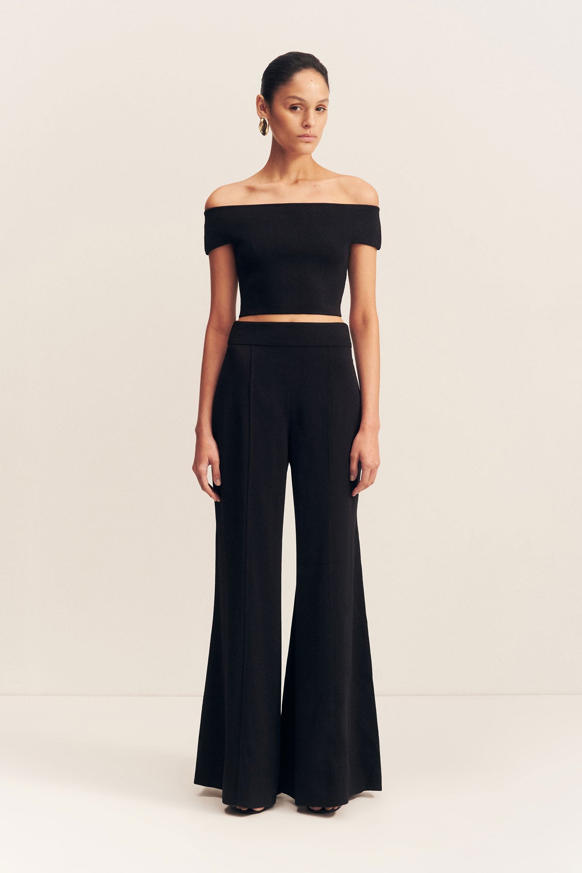 Shona Joy Basic Off Shoulder Top | Black