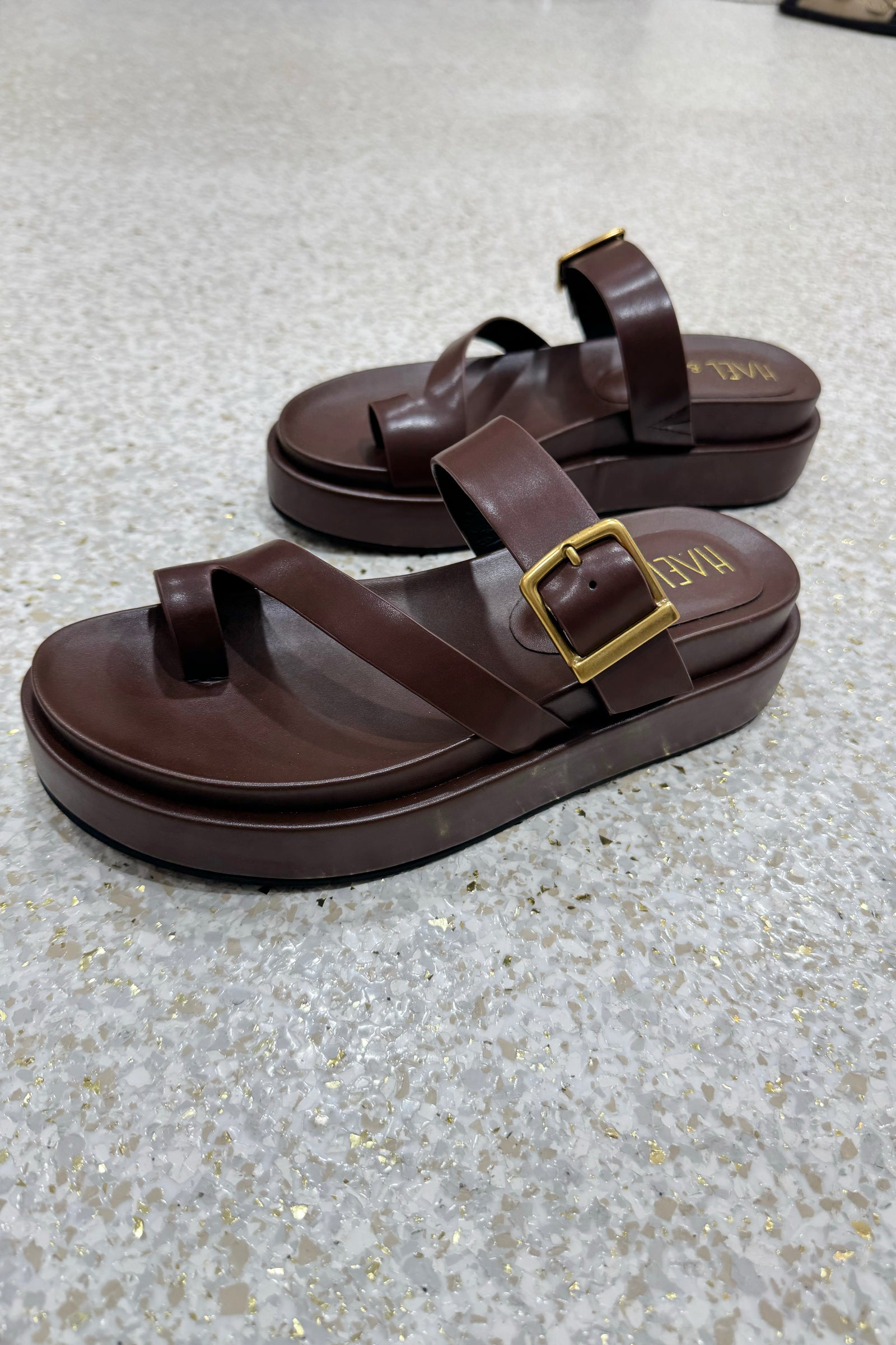 Hael & Jax Cannes Platfom Slide | Chocolate