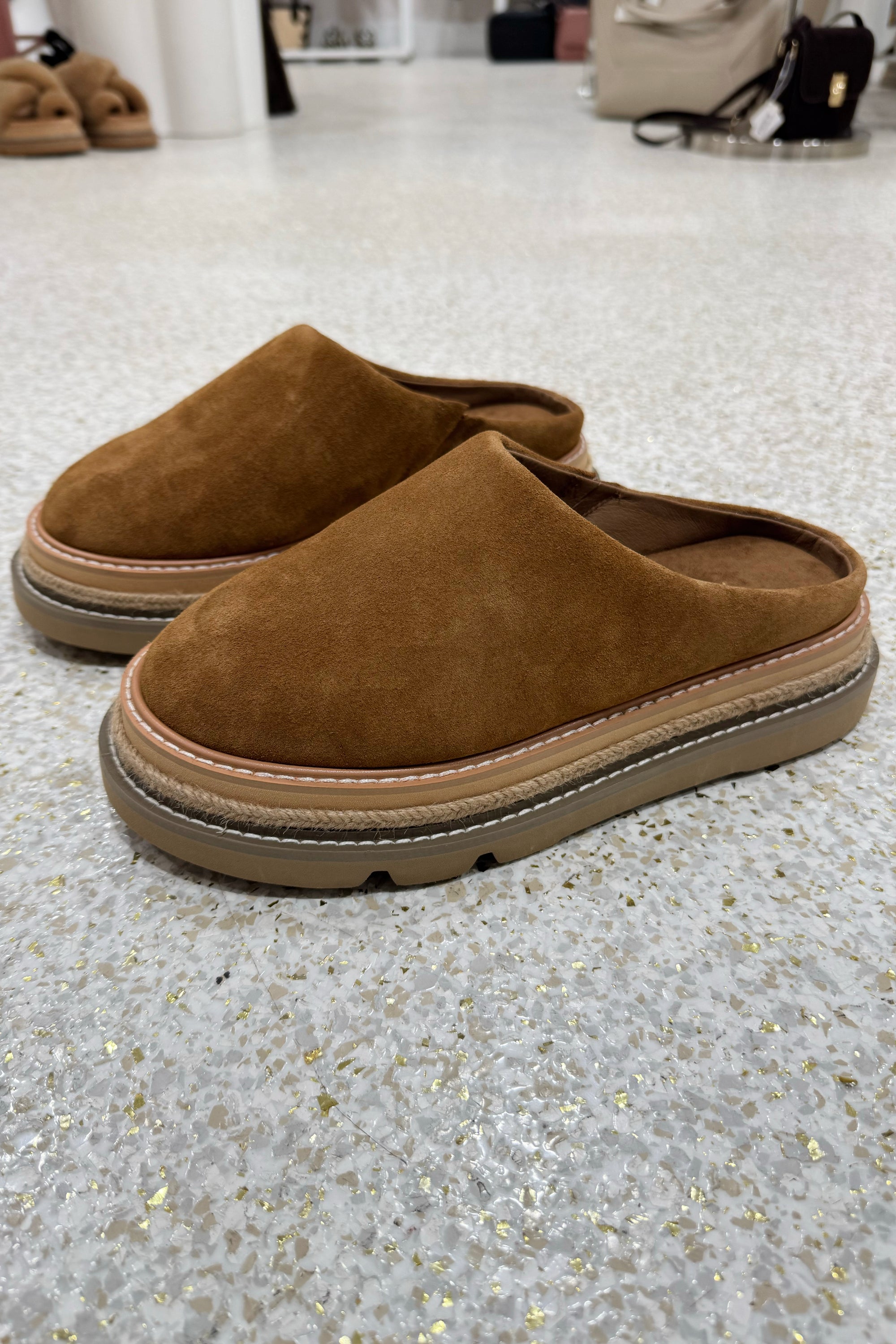 Alias Mae Vespa Platform Mule | Camel Suede