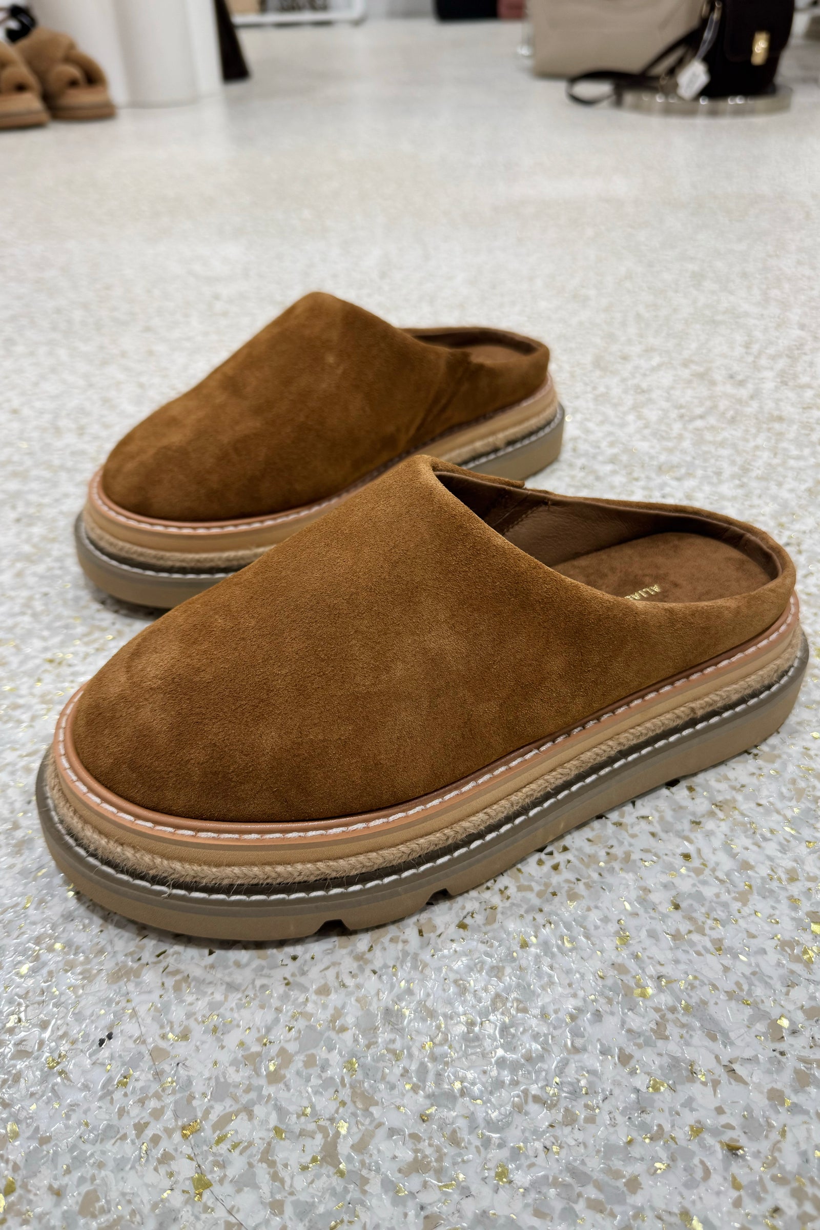 Alias Mae Vespa Platform Mule | Camel Suede