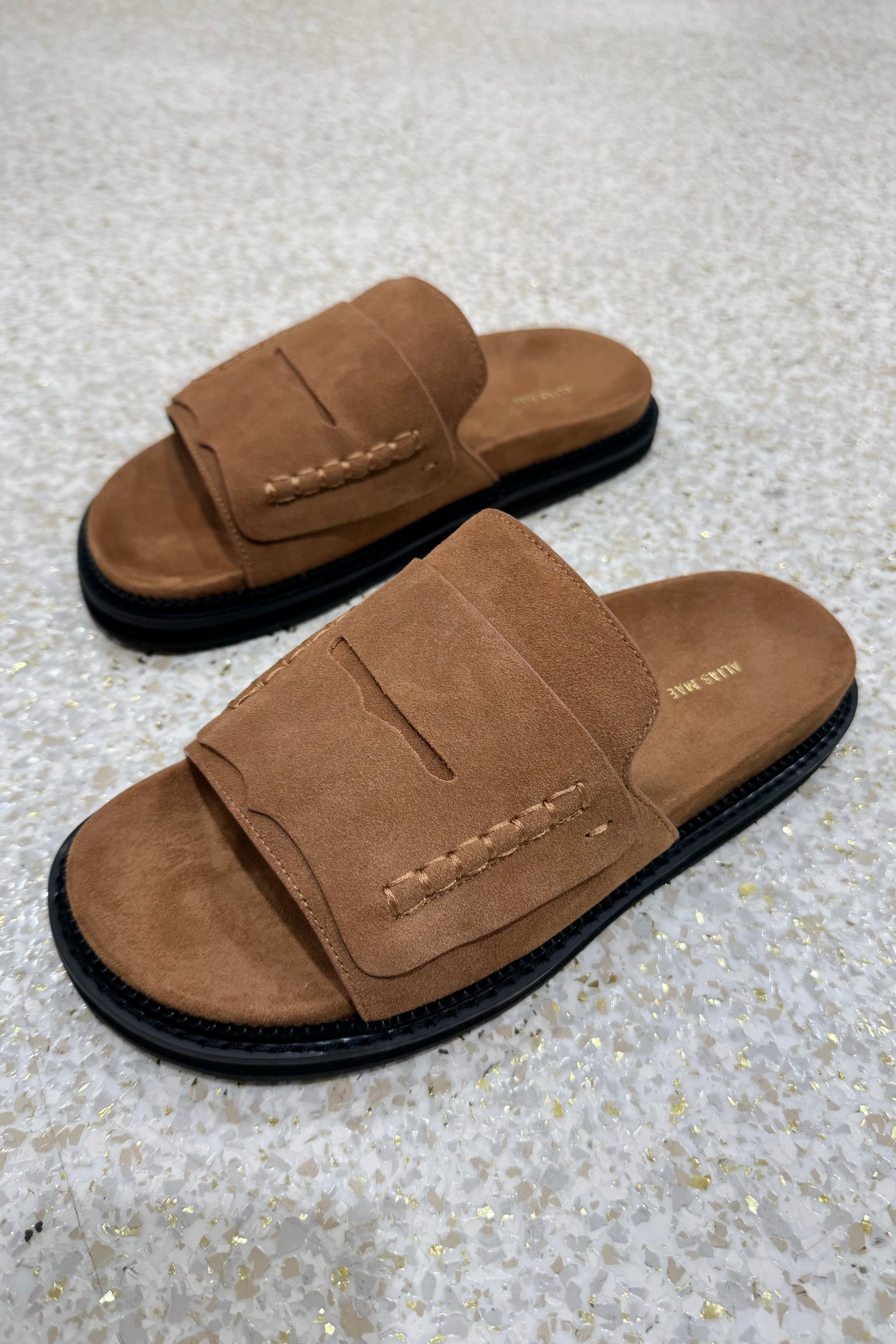 Alias Mae Pari Slide | Mocka Suede