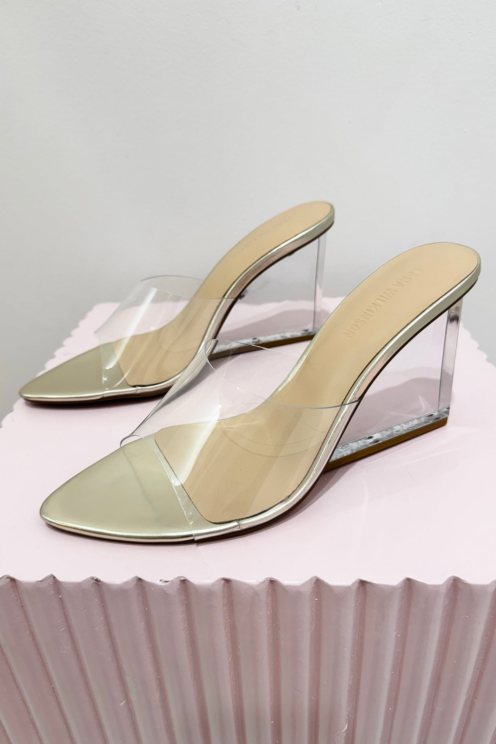 Lana Wilkinson Suzy Wedge | Gold