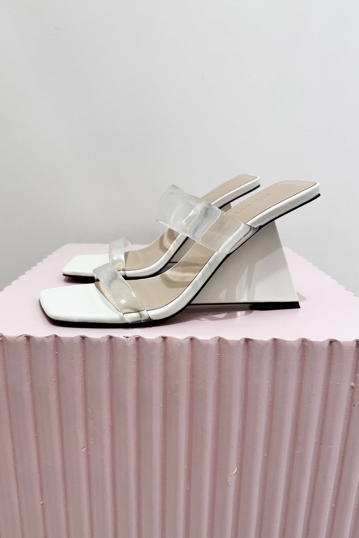 Lana Wilkinson Brooke Pyramid Wedge Sandal | Ivory