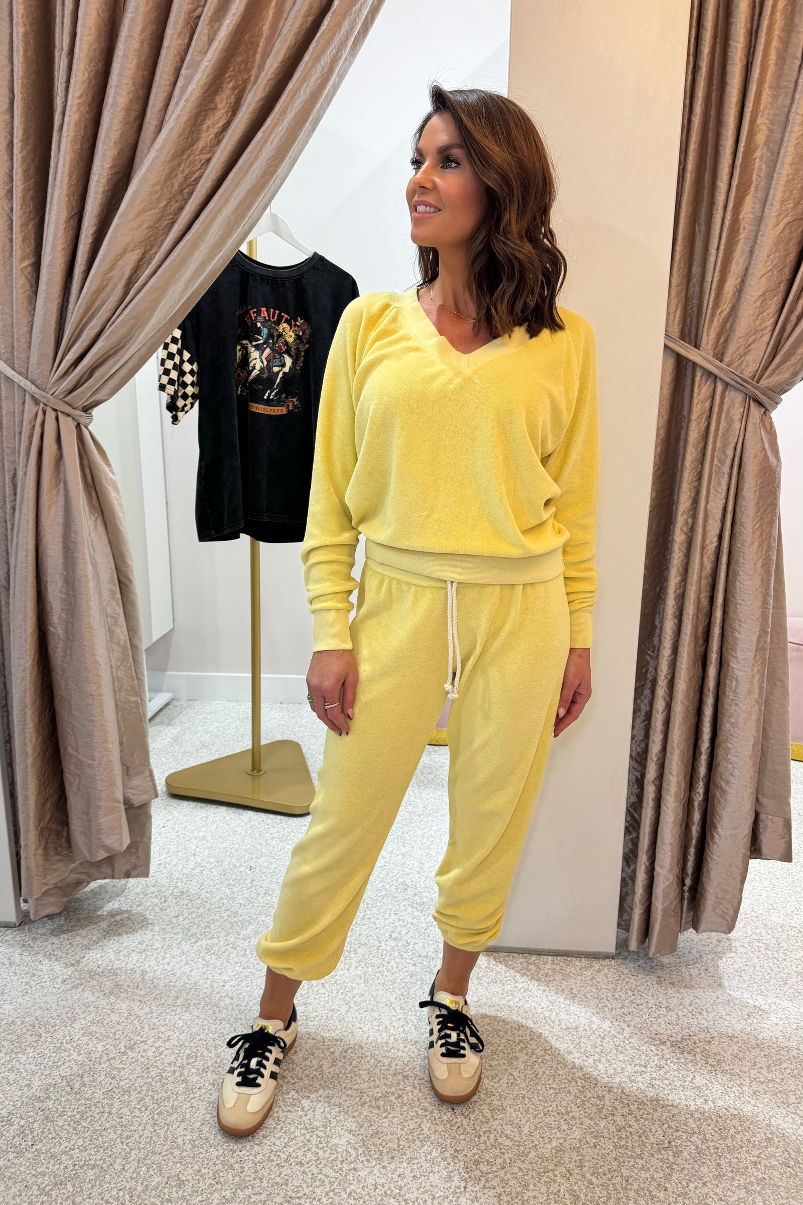 Perfect White Tee Gogo Loop Terry Jogger | Banana