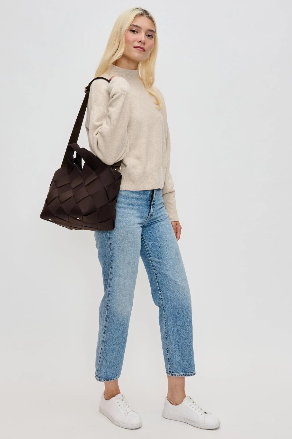 Sol And Selene Resilience Woven Neoprene Bag | Chocolate