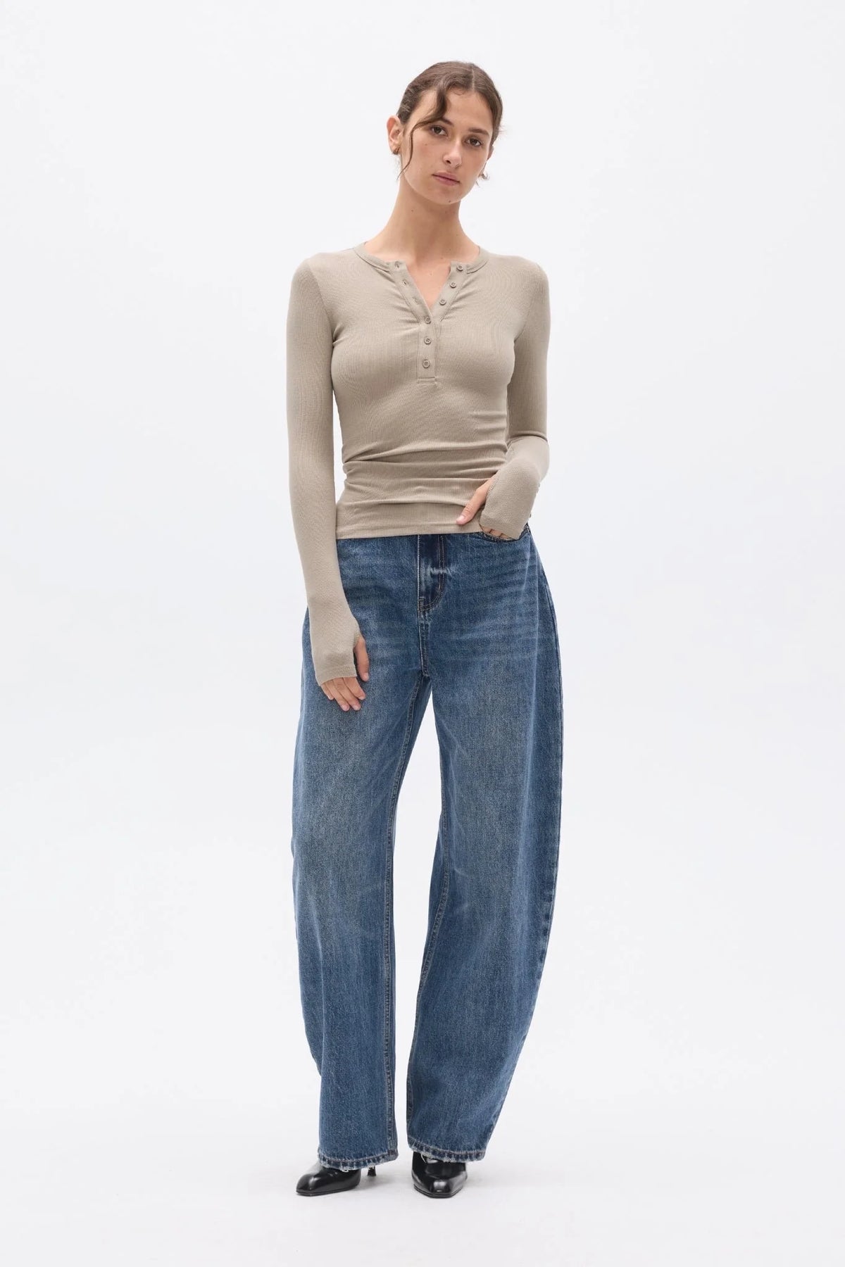 Bayse Brand Piper Henley Top | Sage || PRE_ORDER ETA 20/06/2026