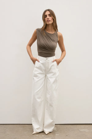 Bayse Brand Aston Jean | Geisha White