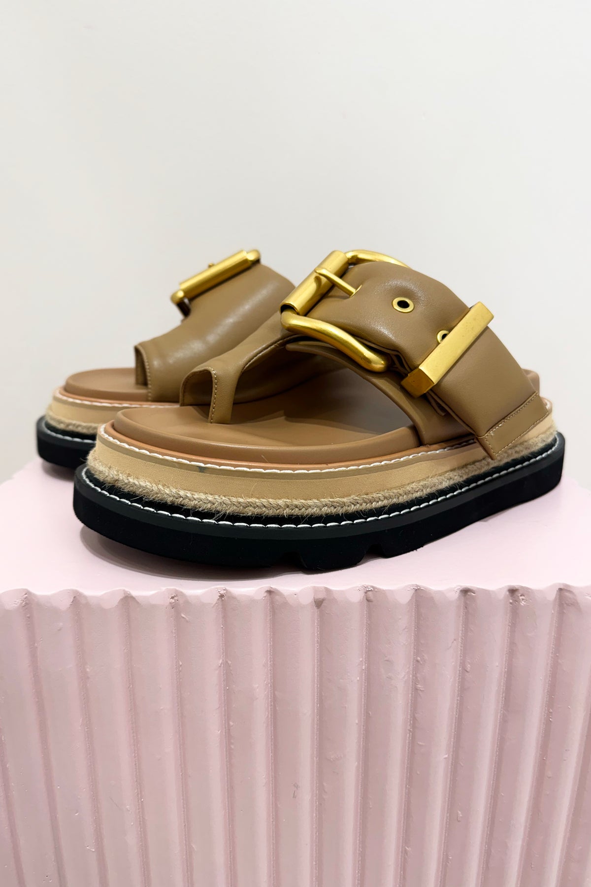 Alias Mae Veeta Platform Slide | Camel