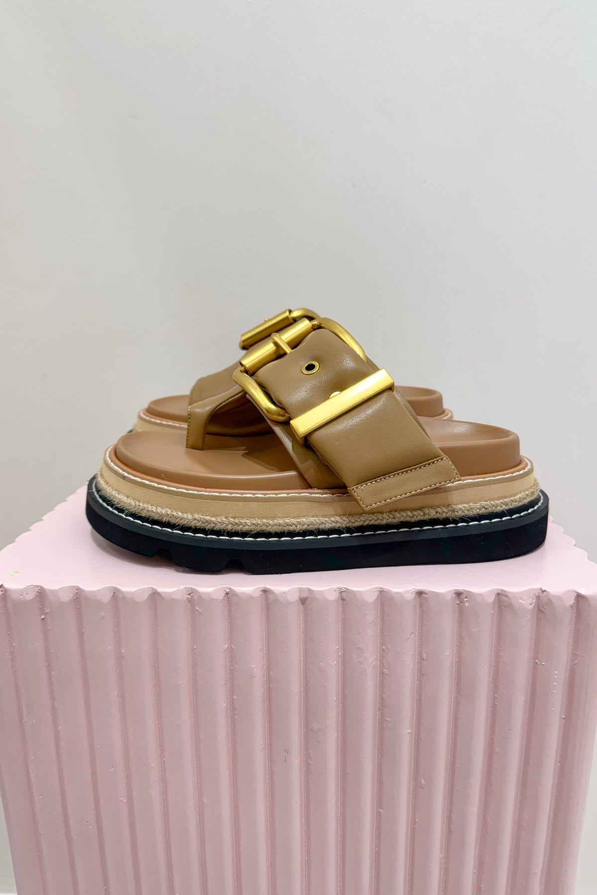 Alias Mae Veeta Platform Slide | Camel