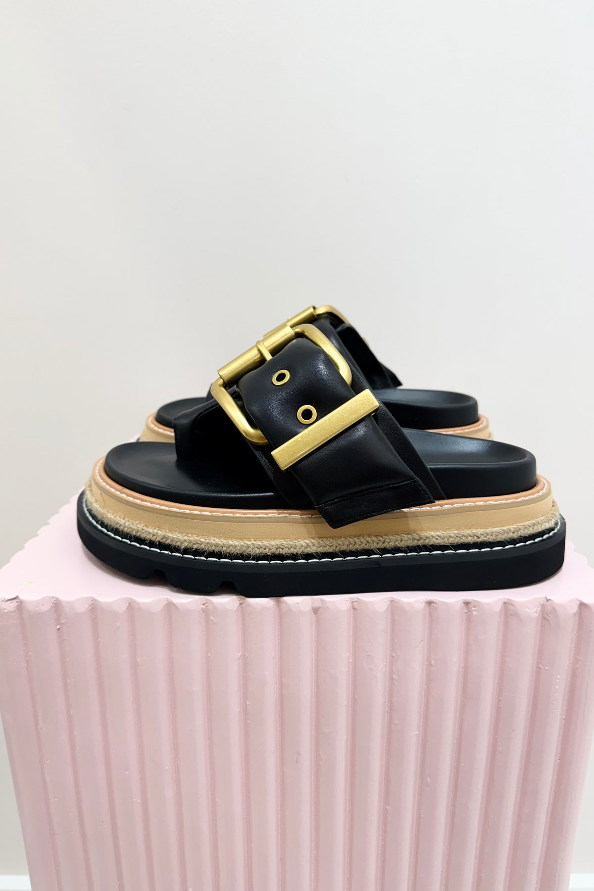 Alias Mae Veeta Platform Slide | Black