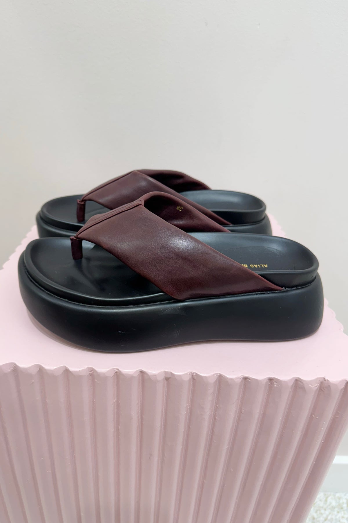 Alias Mae Cullen Platform Thong Slide | Burgandy