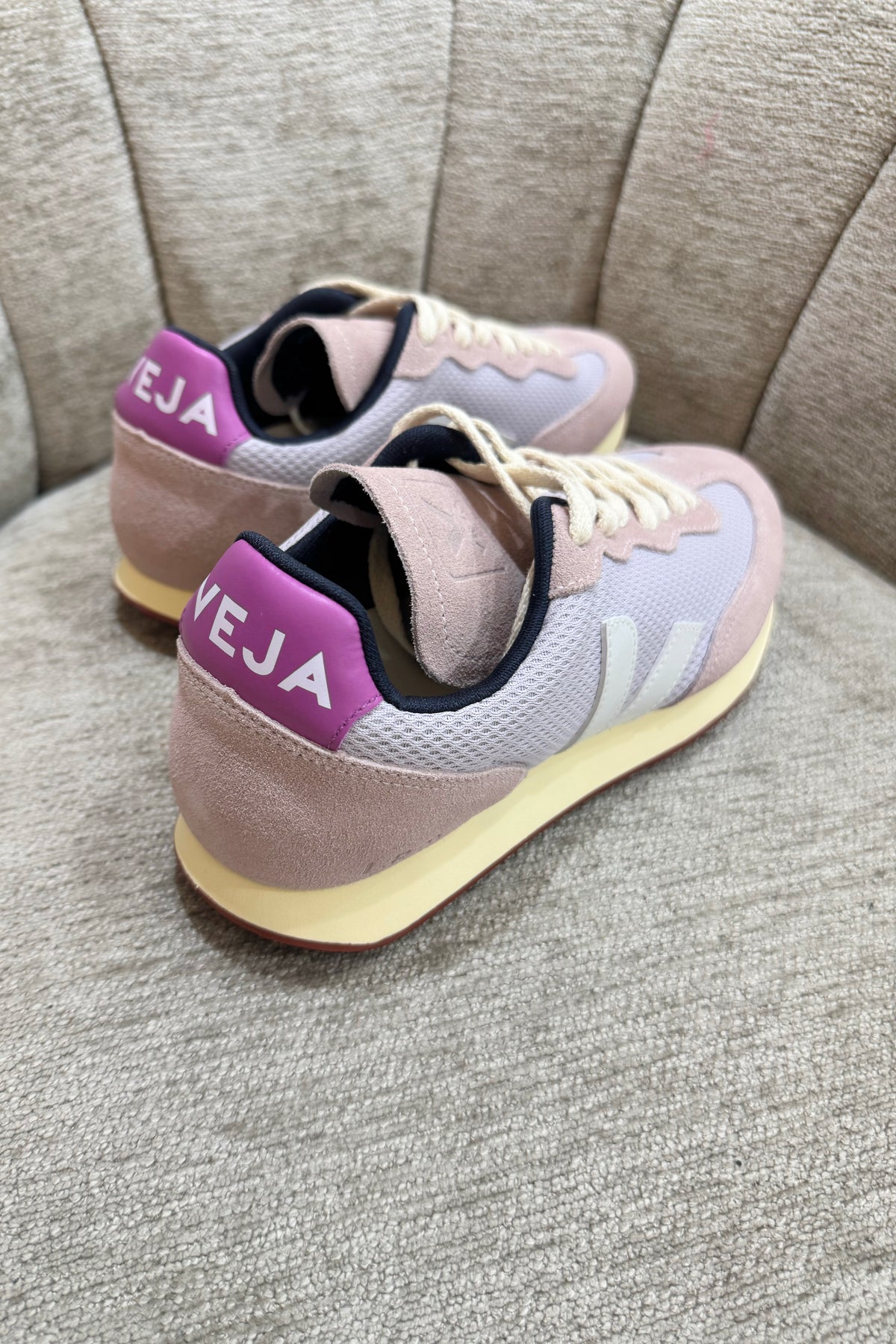 Veja Rio Branco Alveomesh | Parme/White