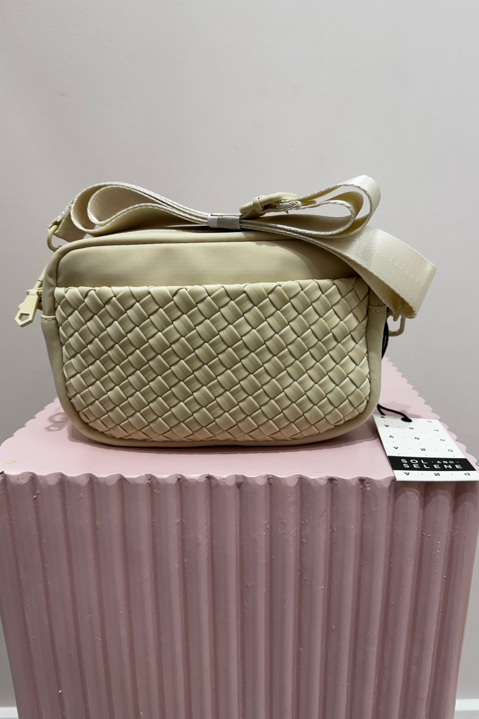 Sol And Selene Inspiration Woven Neoprene Bag | Cream