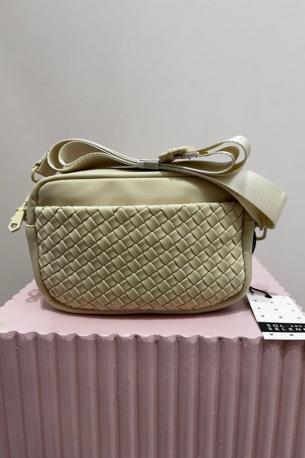 Sol And Selene Inspiration Woven Neoprene Bag | Cream