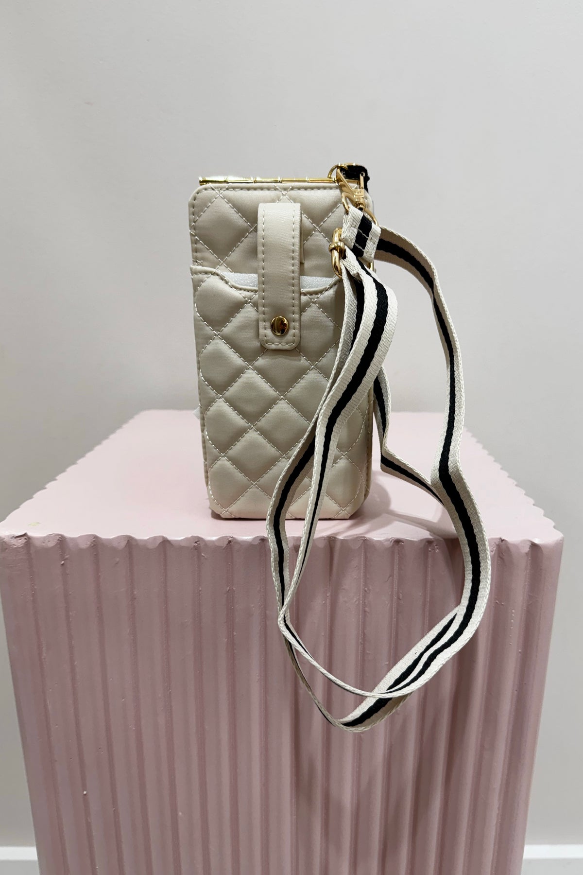Sol And Selene Duality Quilted Cell Phone Cross Body Bag | Cream