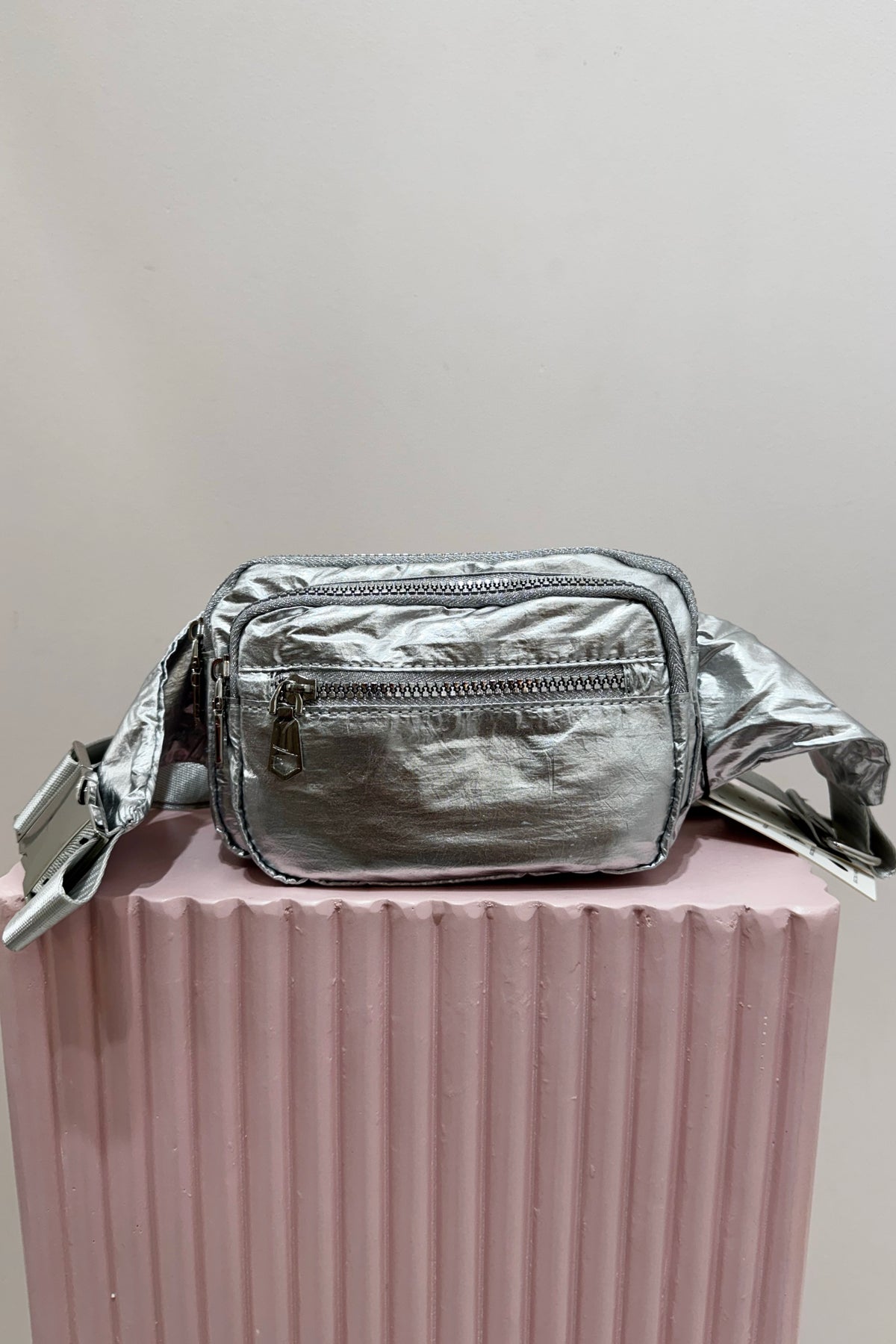 Sol And Selene Hip Hugger Belt Bag | Silver