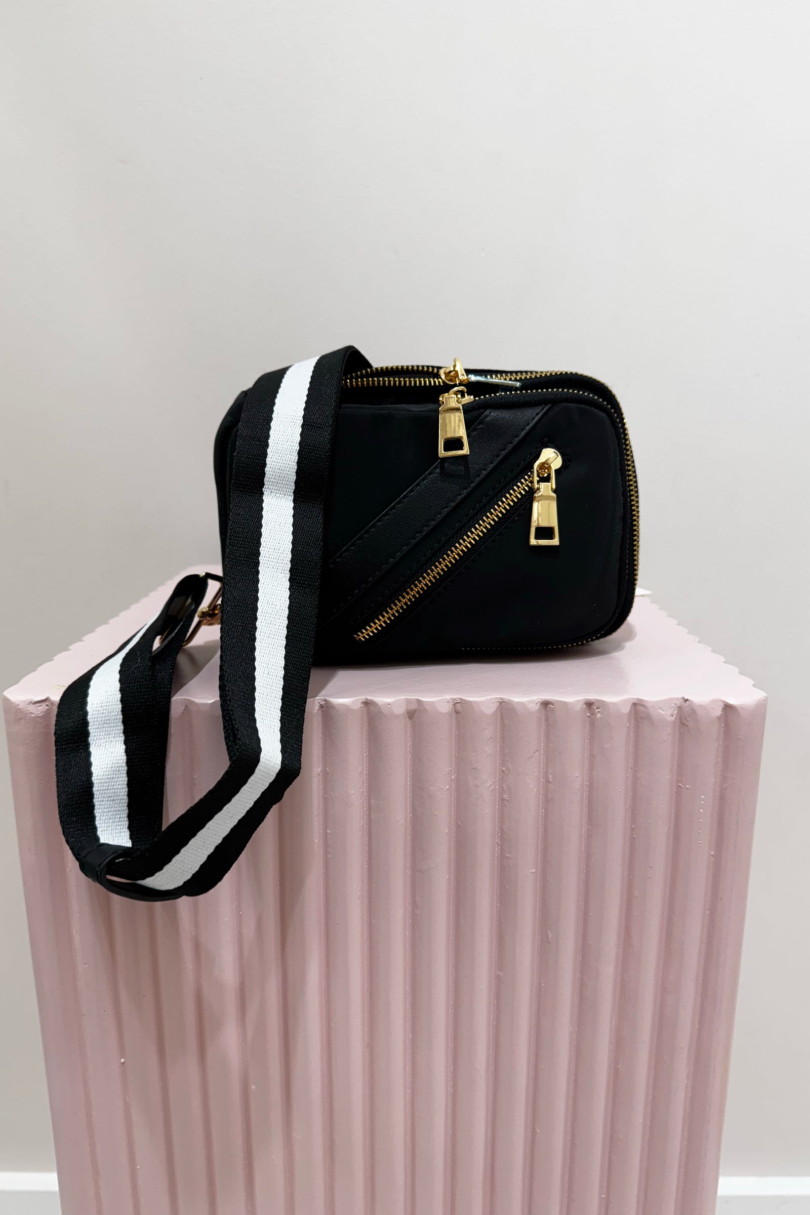 Sol And Selene Accolade Sling Backpack | Black