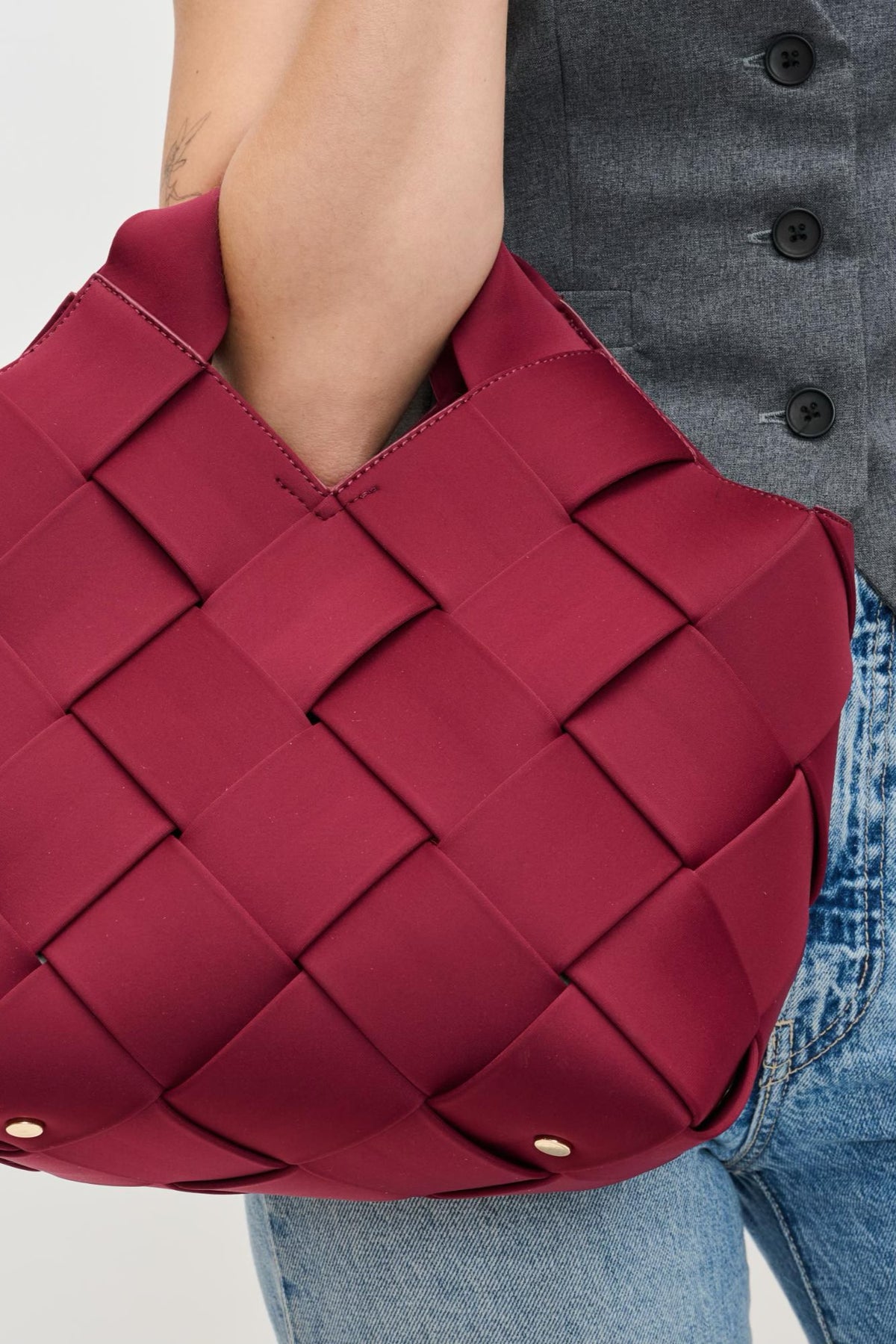 Sol And Selene Resilience Woven Neoprene Bag | Wine