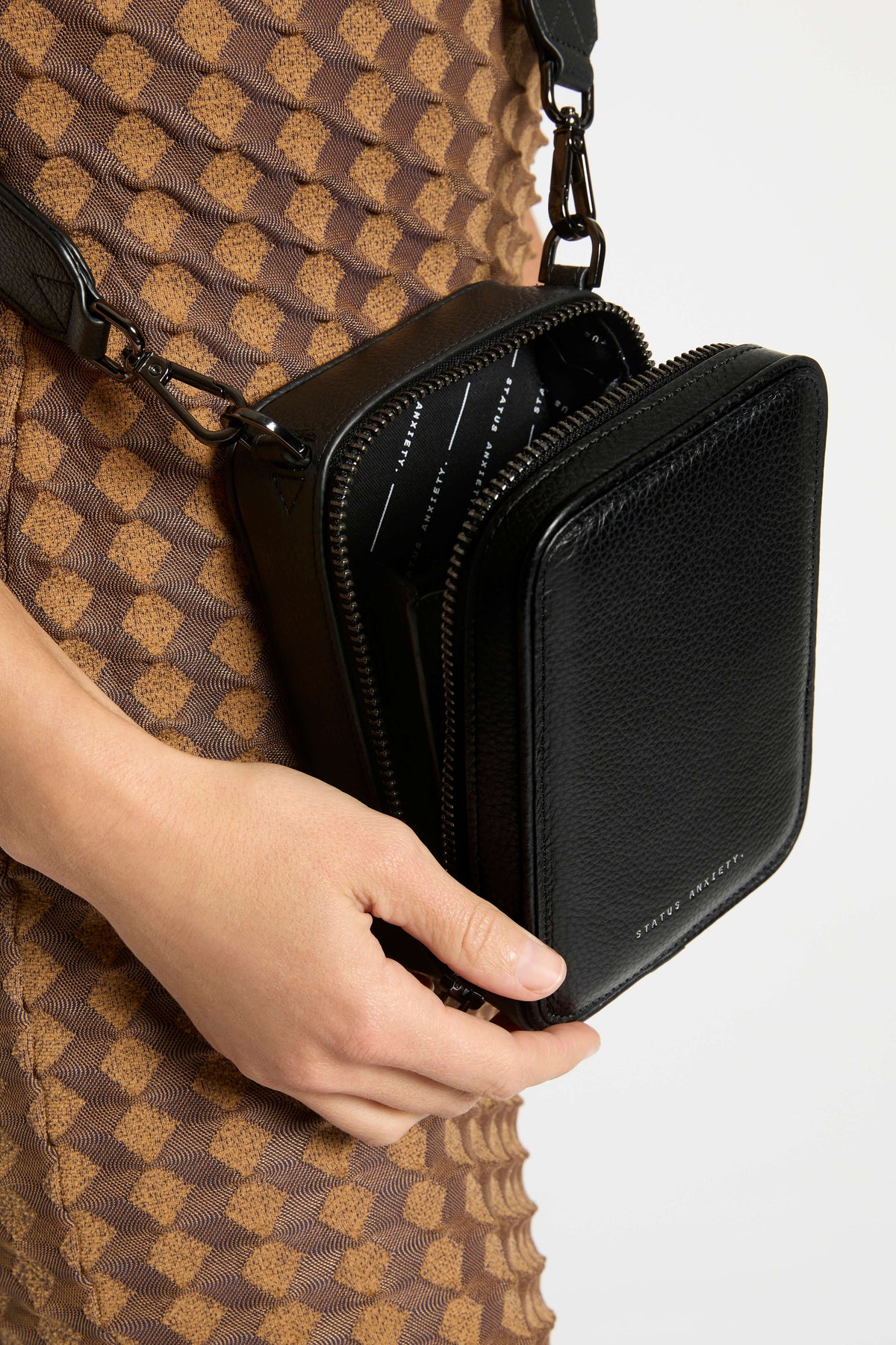 Status Anxiety Good Life Bag | Black