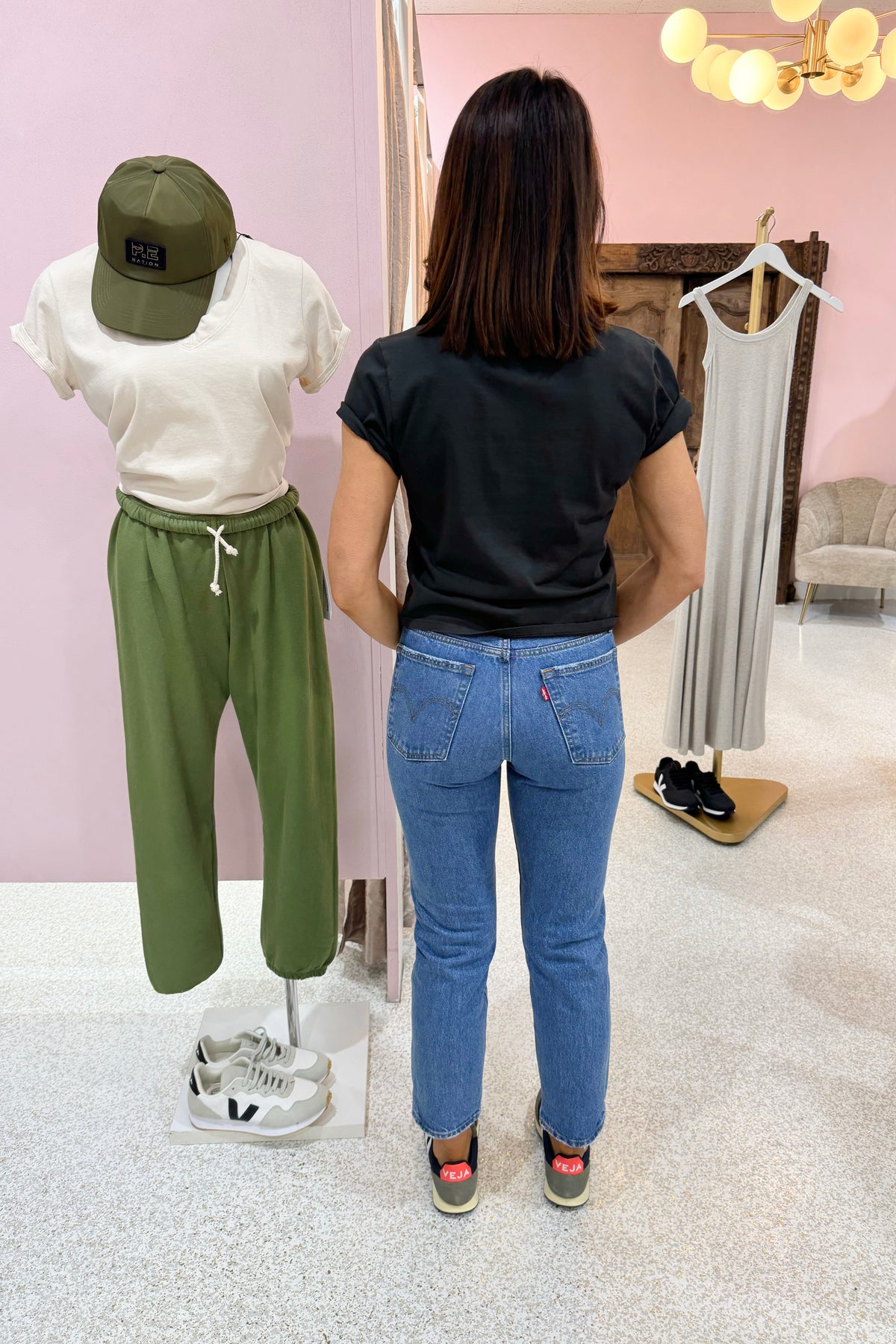 Perfect White Tee Frankie V Neck Tee | Vinatge Black